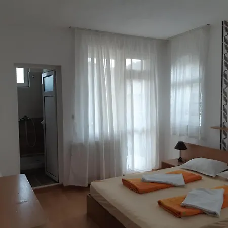 לינה וארוחת בוקר 