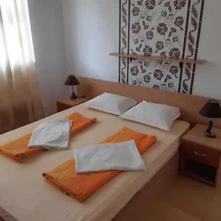 לינה וארוחת בוקר 