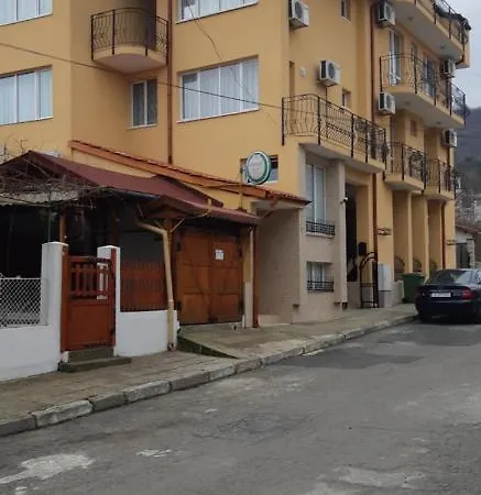 לינה וארוחת בוקר 